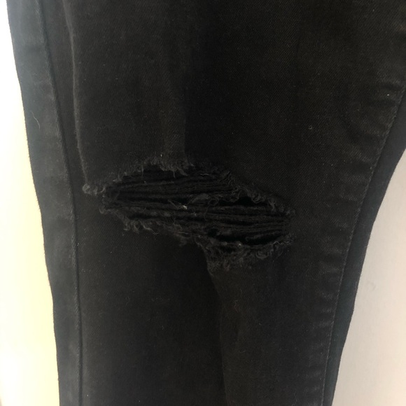 Black Ripped-Knee Jeans - Picture 2 of 3